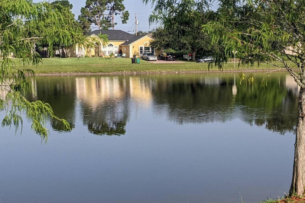 Port Saint Lucie A Little Piece Of Heaven- Peaceful Lake View Apartment- 1 Min From I95 And Turnpike Port St. Lucie Exterior foto